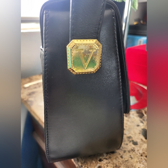 Valentino Garavani Black Leather Crossbody Bag - Picture 7 of 8